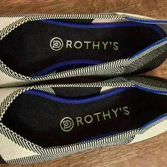 Rothy’s Retired Bluffalo White and Black Plaid Flats - Picture 3 of 9